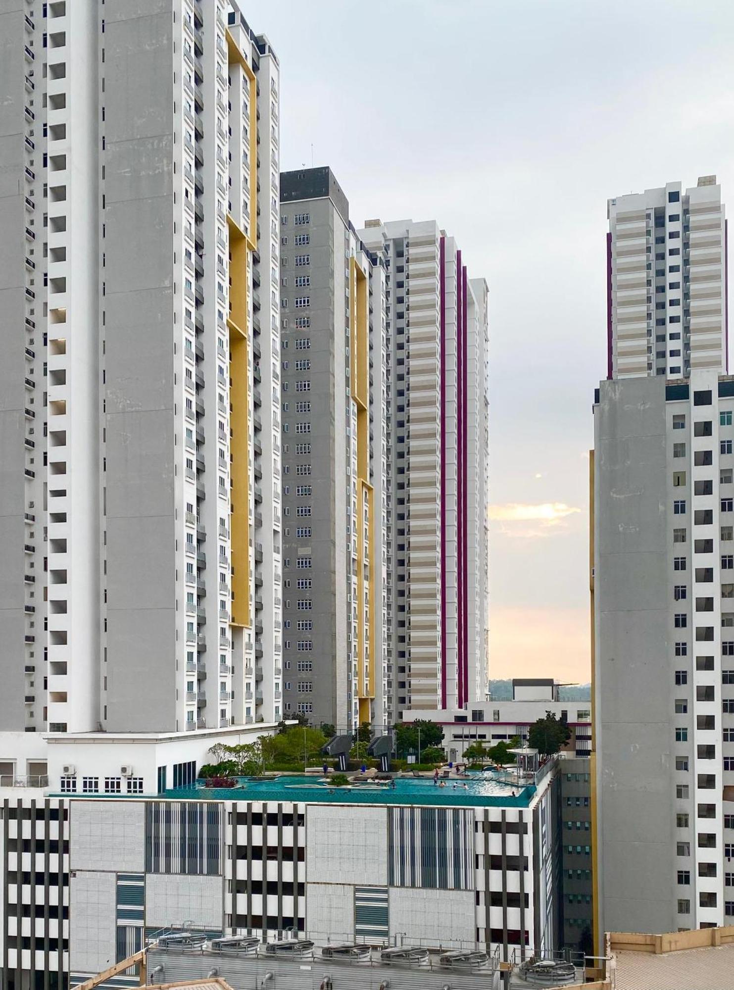 Apartment At Mesahill By D'kay Homes With Mall, Near Usim Klia