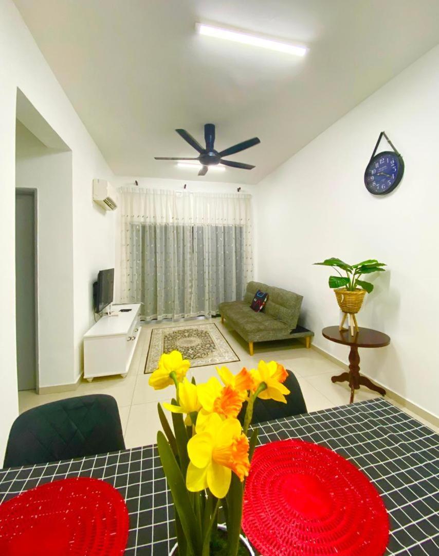 Apartment At Mesahill By D'kay Homes With Mall, Near Usim Klia Nilai