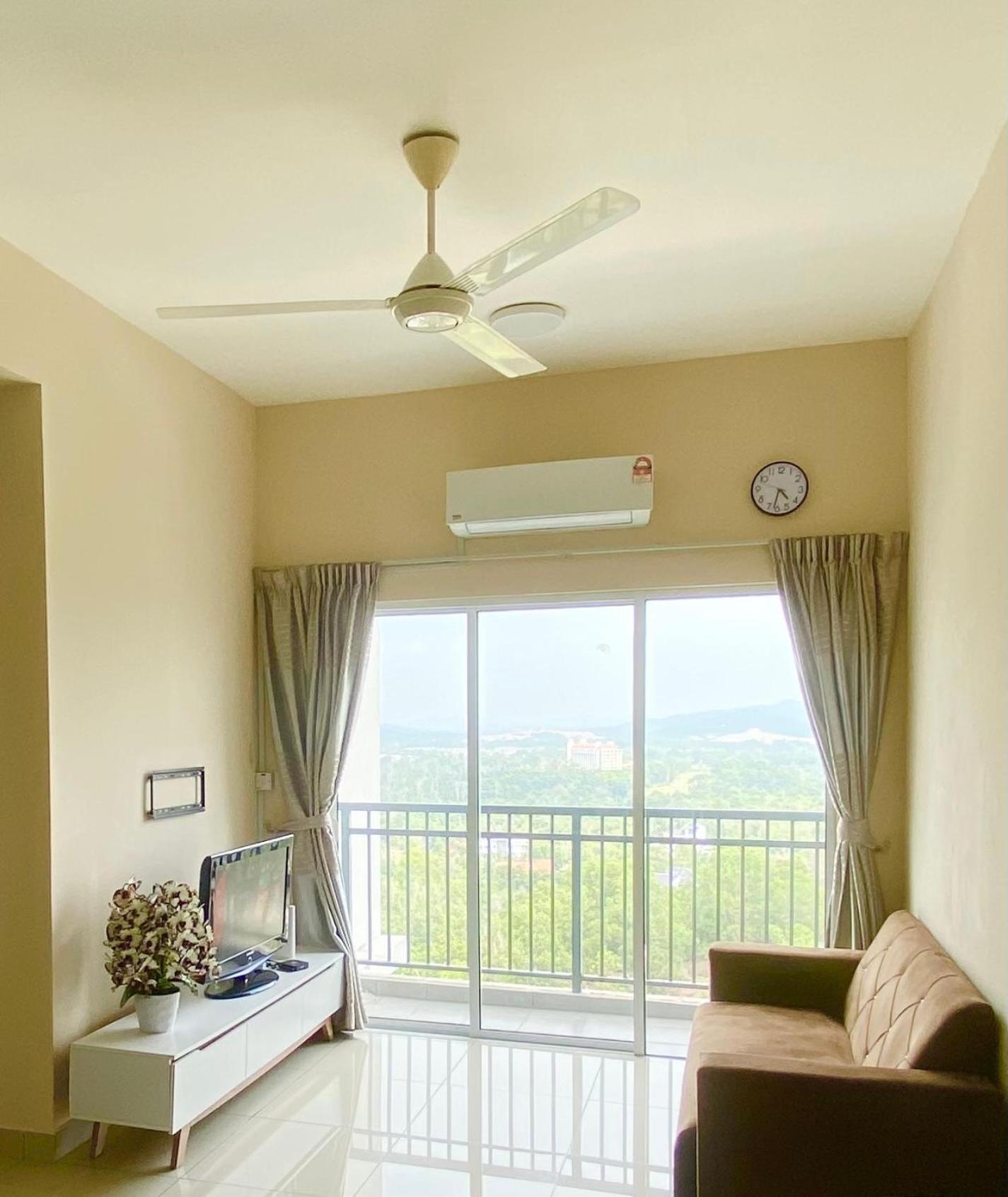 Apartment At Mesahill By D'kay Homes With Mall, Near Usim Klia *